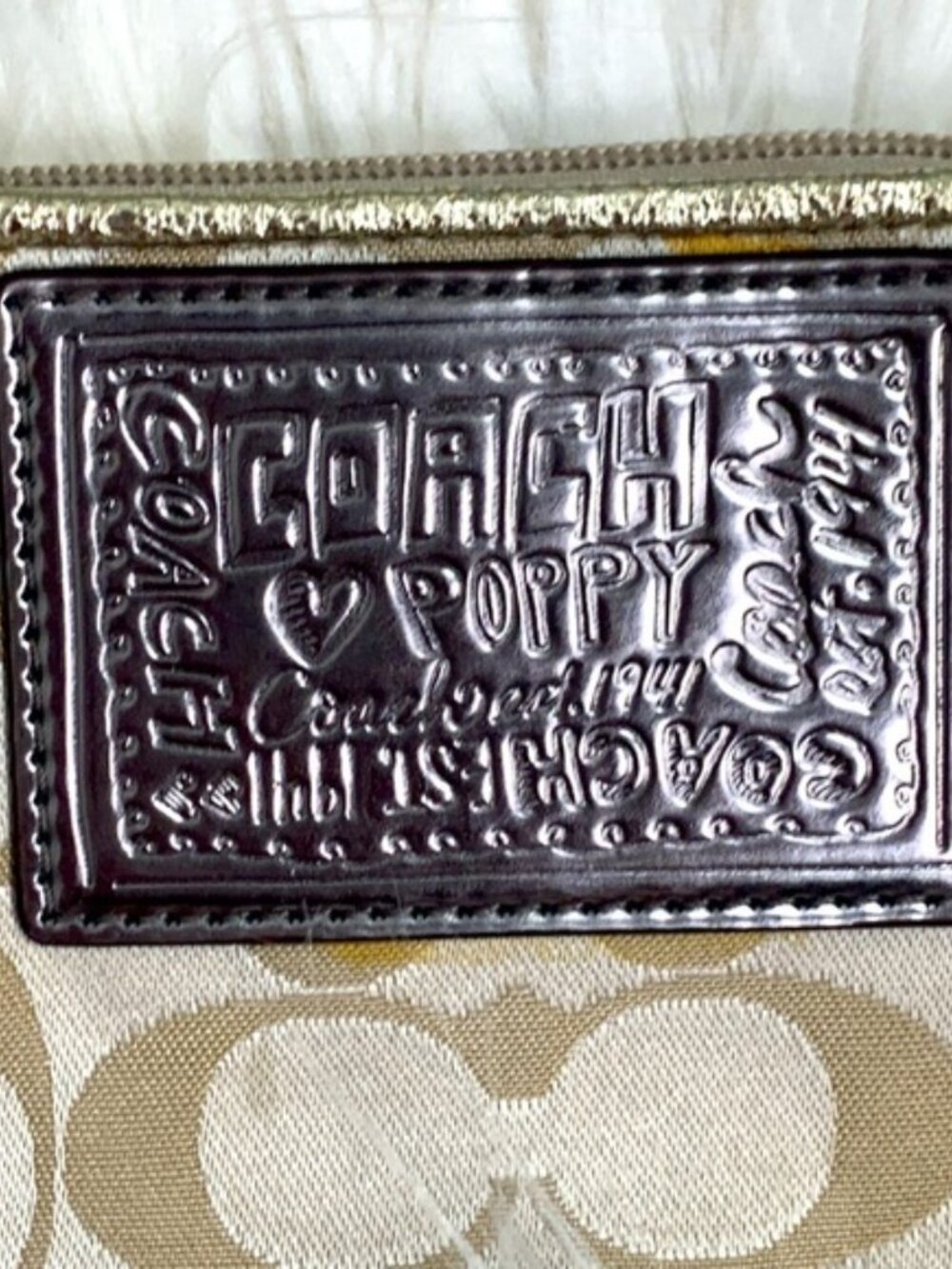 Coach Poppy Gold Signature Wristlet - Picture 5 of 8